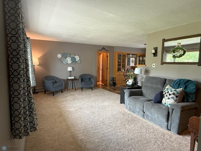 Living Room | Image 12
