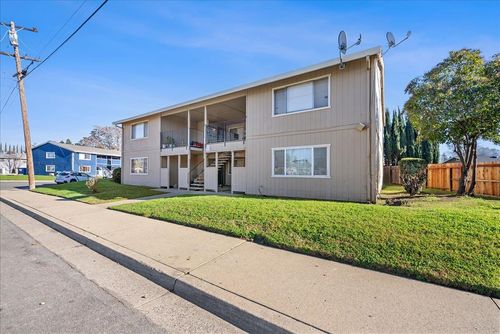 398 Alemar Way, Yuba City, CA, 95991-2953 | Card Image