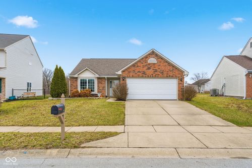 781 Hollowood Ln, Avon, IN, 46123-9652 | Card Image