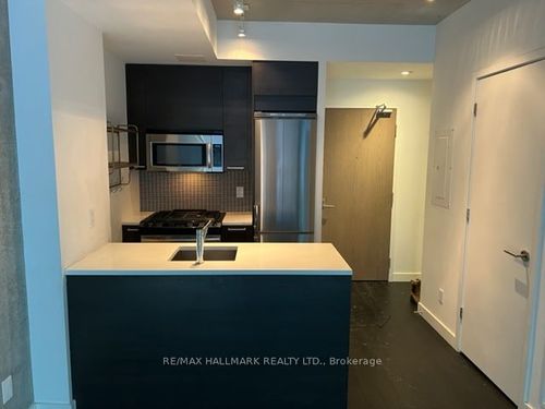513-90 Broadview Ave, Toronto, ON, M4M0A7 | Card Image