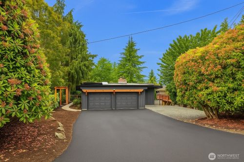 406 Center Pl, Everett, WA, 98203-2001 | Card Image