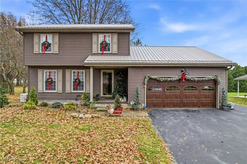 531 Meadowland Dr, Hubbard, OH, 44425-2611 | Card Image