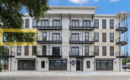 303-124 Court St, Bay Saint Louis, MS, 39520-4516 | Card Image