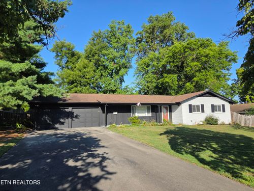 205 Brandon Rd, Knoxville, TN, 37922-3677 | Card Image