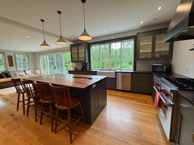 81 Pine Tree Ln, House other with 4 bedrooms, 3 bathrooms and null parking in Manchestr Ctr VT | Image 32