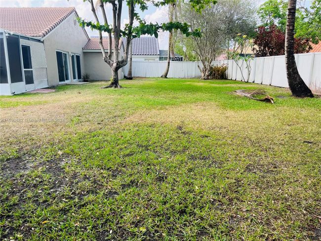 1113 Nw 175th Ave, House other with 3 bedrooms, 2 bathrooms and null parking in Pembroke Pines FL | Image 26