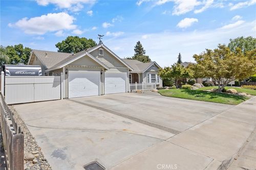 3408 W Orchard Ave, Visalia, CA, 93277-7126 | Card Image