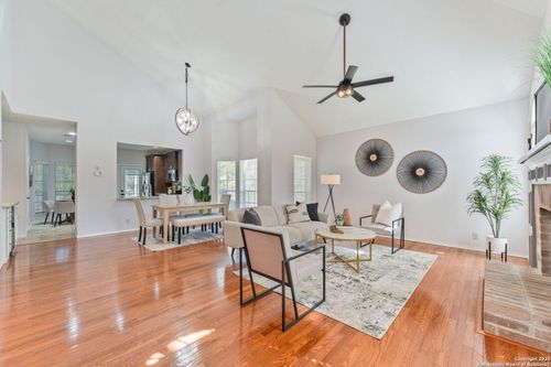 17915 Crystal Knl, San Antonio, TX, 78258-3313 | Card Image