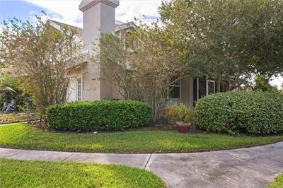 3672 Sw Sunset Trace Circle, Townhouse with 3 bedrooms, 2 bathrooms and null parking in Palm City FL | Image 2