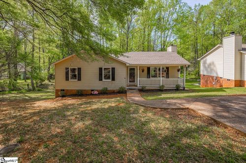 1012 Kens Pl, Taylors, SC, 29687-4457 | Card Image