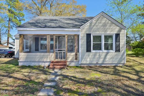 712 Fairground Rd, Dunn, NC, 28334-3051 | Card Image