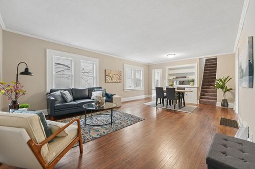 2811 Dupont Avenue N, Minneapolis, MN, 55411 | Card Image