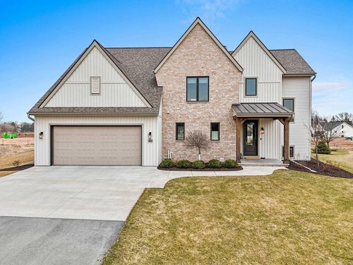 401 Jerelyn Court, Combined Locks, WI, 54113 | Card Image
