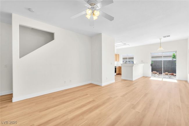 2563 Land Rush Dr, Townhouse with 2 bedrooms, 3 bathrooms and null parking in Henderson NV | Image 12