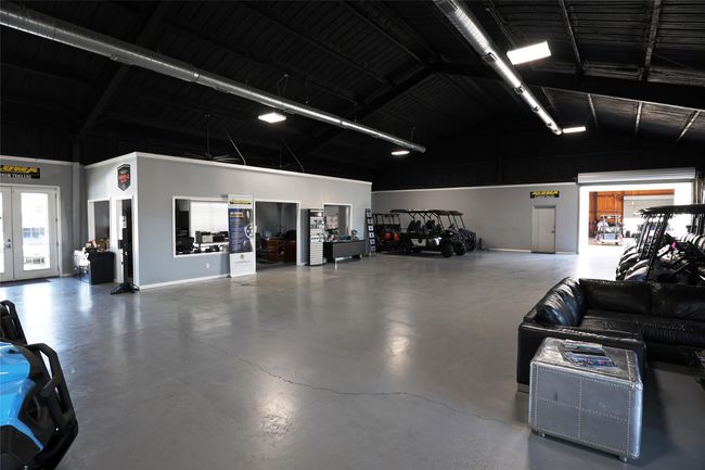Showroom / Offices | Image 36