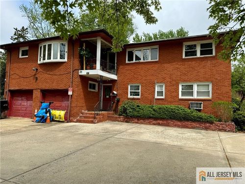45 Woodedge Ave, Edison, NJ, 08817-3900 | Card Image