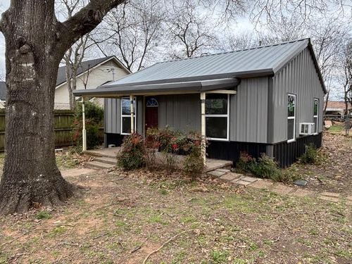105 N Oak Street, Lorena, TX, 76655 | Card Image