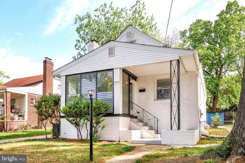 3404 Lancer Dr, HYATTSVILLE, MD, 20782-3840 | Card Image