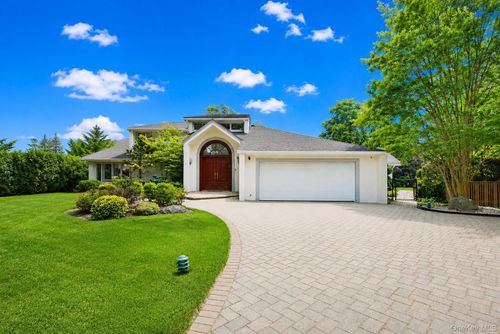 345 Heather Ln, Hewlett, NY, 11557-2729 | Card Image