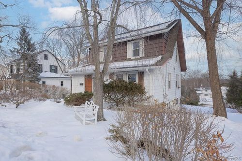 34 Mountainview Ave, Pearl River, NY, 10965-2701 | Card Image