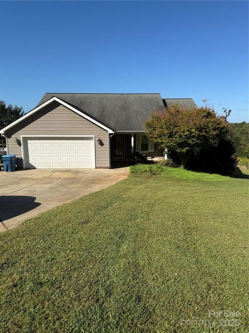 638 Lackey Mountain Rd, Hiddenite, NC, 28636-7250 | Card Image