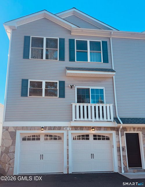 2-35 Terrace Pl, Stamford, CT, 06902-2884 | Card Image
