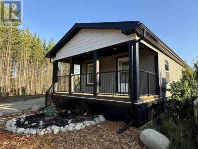 1471 8 Th Pl, House other with 3 bedrooms, 2 bathrooms and null parking in Valemount BC | Image 2