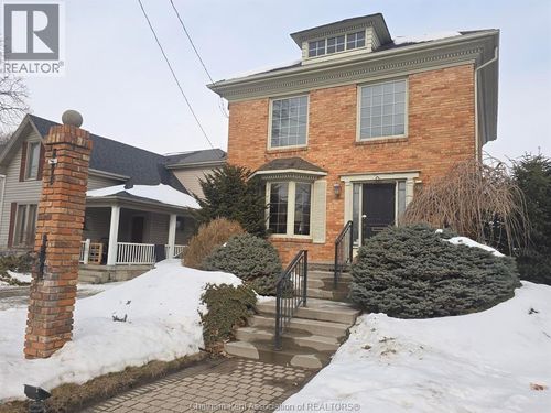 257 St Clair St, Chatham, ON, N7L3J8 | Card Image