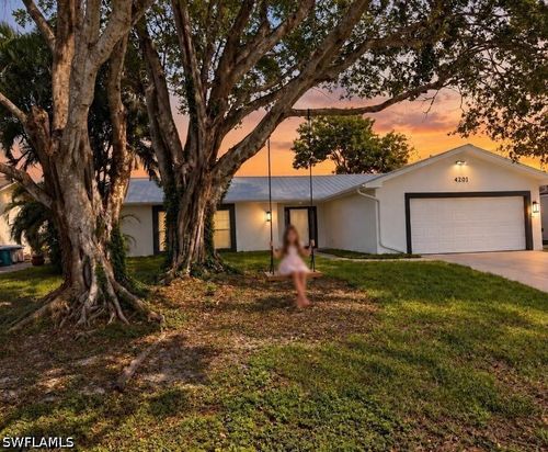 4201 32nd Ave Sw, NAPLES, FL, 34116-8317 | Card Image