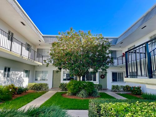 203-2920 Cynthia Ln, Lake Worth Beach, FL, 33461-5806 | Card Image
