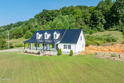 3233 Stanley Valley Road, House other with 6 bedrooms, 3 bathrooms and null parking in Surgoinsville TN | Image 2