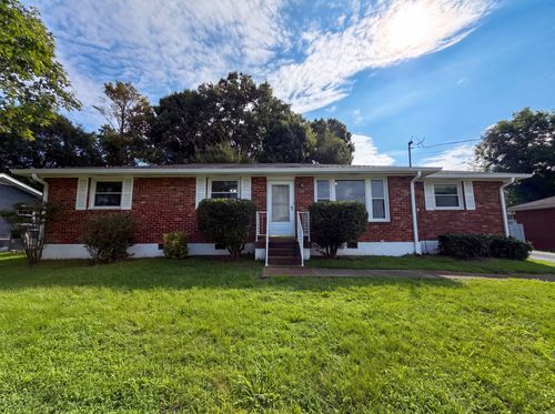213 Bonnaridge Dr, Hermitage, TN, 37076-1116 | Card Image