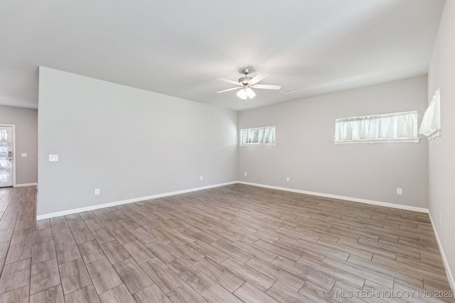 13936 S Ironwood Pl, House other with 3 bedrooms, 2 bathrooms and null parking in Glenpool OK | Image 7