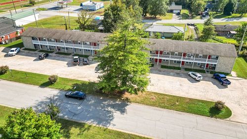 1810 Twin Springs Street, Siloam Springs, AR, 72761 | Card Image