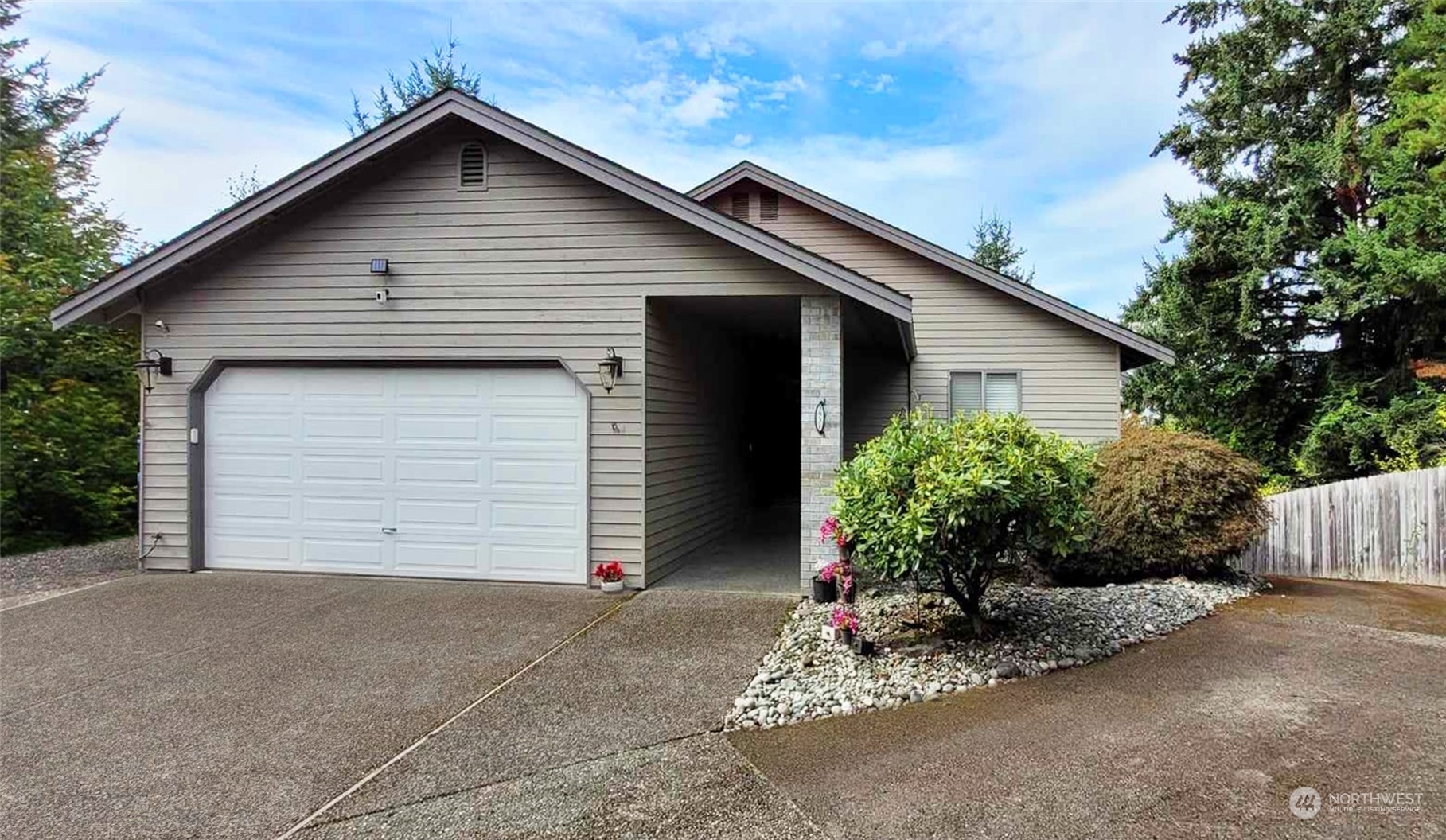 Harbel Dr, Bremerton, WA 98310