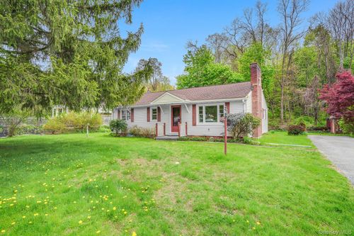 4 Cherry Ln, Poughkeepsie, NY, 12601-1105 | Card Image