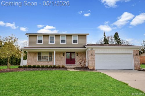 1100 Shallowdale Dr, Troy, MI, 48085-4935 | Card Image