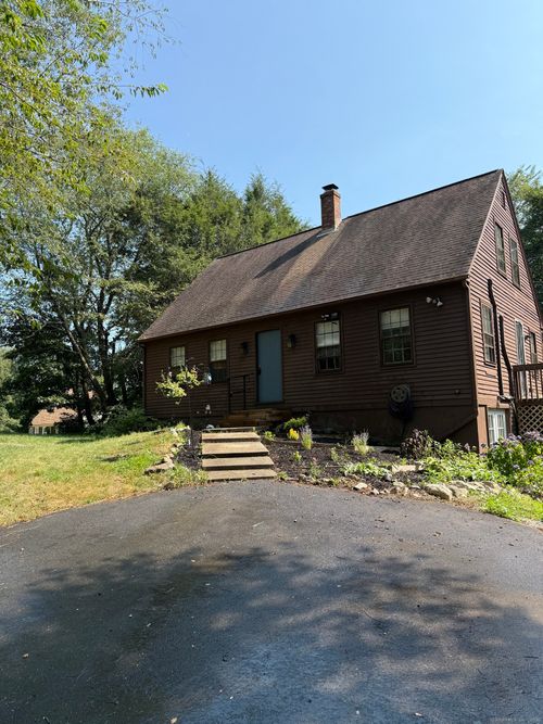 64 Iron St, Ledyard, CT, 06339-1519 | Card Image