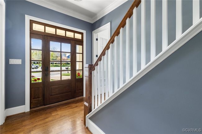 10' ceilings, site finished hardwood floors, 8' doors. | Image 5