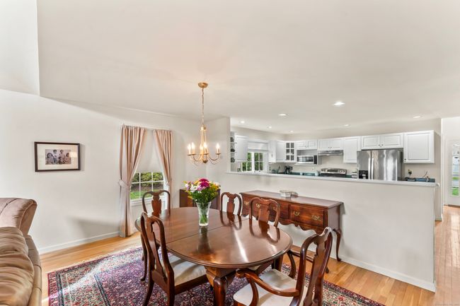11 - 11 Saint George Pl, Condo with 2 bedrooms, 2 bathrooms and null parking in Sandy Hook CT | Image 12
