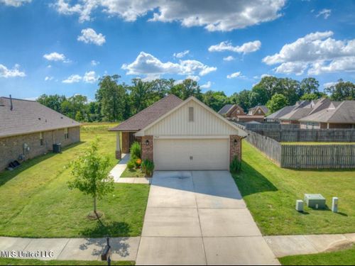 7922 Gardendale Drive, Olive Branch, MS, 38654 | Card Image