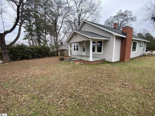 719 Chestnut St, Laurens, SC, 29360-2745 | Card Image