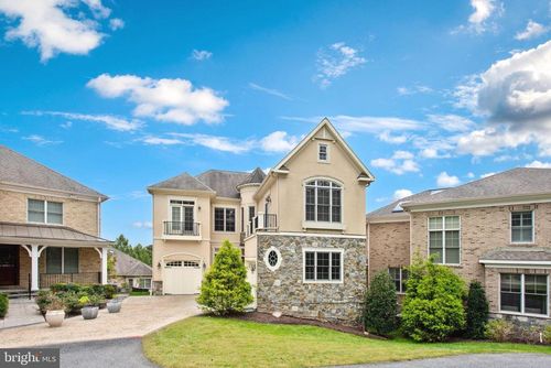 8319 Quarry Manor Ter, BETHESDA, MD, 20817-6962 | Card Image