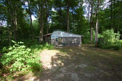 554 Yellow Stone Rd, Cadillac, MI, 49601-9026 | Card Image