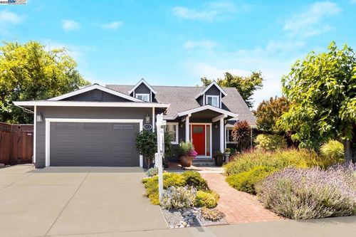 4400 Sandalwood Dr, Pleasanton, CA, 94588-4348 | Card Image