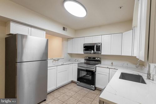 1739 Countrywood Ct, LANDOVER, MD, 20785-4010 | Card Image