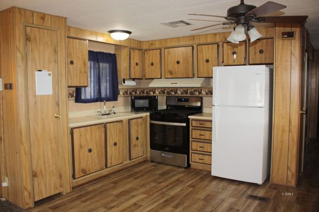 Kitchen | Image 5