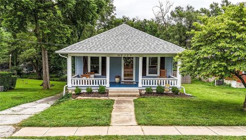 129 N Fairview Ave, Liberty, MO, 64068-1473 | Card Image