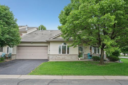 1118 Crystal Pl W, Chaska, MN, 55318-2248 | Card Image