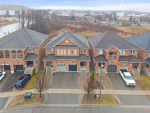365 Isaac Murray Ave, Maple, ON, L6A4P1 | Card Image